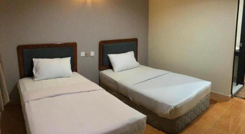 Hotel Perdana Lawas Εξωτερικό φωτογραφία