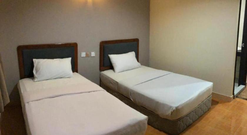 Hotel Perdana Lawas Εξωτερικό φωτογραφία