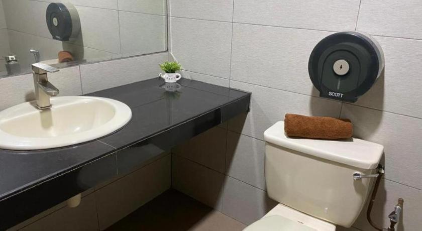 Hotel Perdana Lawas Εξωτερικό φωτογραφία